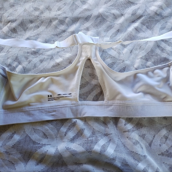 Under Armour sport bra 40D white zip front wire free molded cups adjustabe - Picture 11 of 11